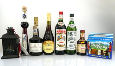 Lot 335 - 5 old bottles& miniatures, 1x Cartron Creme de...