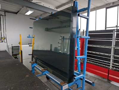 Lot 22 - 2.5 metre extendable blue steel glass carrying...