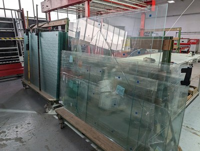 Lot 89 - Remaining stock of sheet glass and patterned...