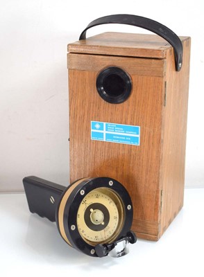 Lot 147 - A Saura Marine Instruments Co. 'Gold Special...