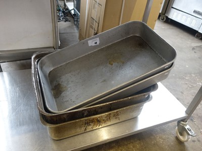 Lot 48 - 2 large oven dishes, plus 2 double sized...