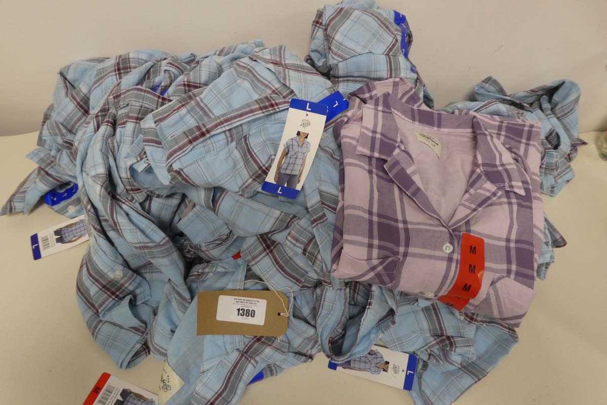 Lot 1447 - Approx. 30 women's button up shirts by Jachs...