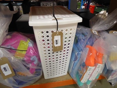 Lot 3028 - Laundry basket and Selection of Sweet pea...