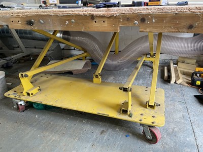 Lot 9 - GGR glass cutting table on height adjustable...