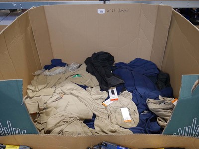 Lot 1046 - Pallet of approx. 123x Mondetta jumpers,...