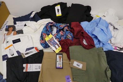 Lot 1273 - Approx. 20 items of mens and womens clothing...