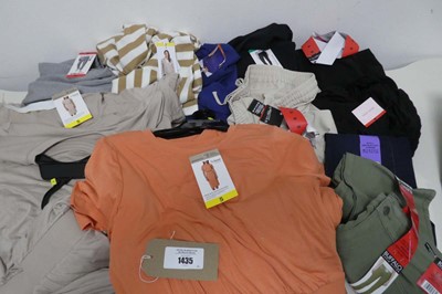 Lot 1280 - Approx. 20 items of mens and womens clothing...