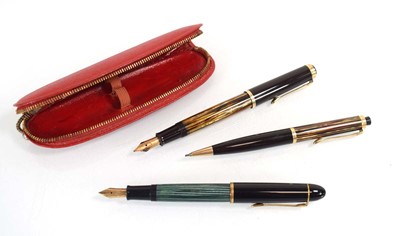 Lot A Pelikan 400 fountain pen with a 14ct gold...