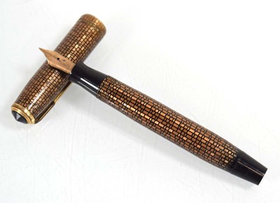 Lot 113 - A Parker 'Vacumatic' fountain pen with a 14ct...