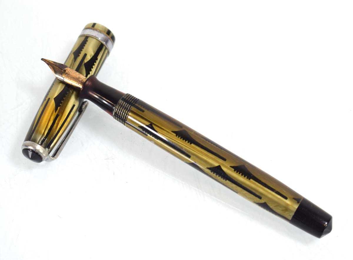 Lot 124 - A Parker Canada 9 fountain pen with a 14ct...