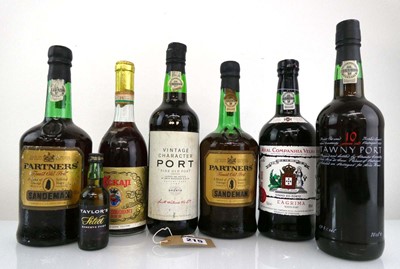 Lot 215 - 6 bottles & a Taylor's Miniature, 1x Smith...