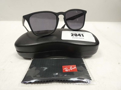 Lot 2041 - Ray-Ban sunglasses with case