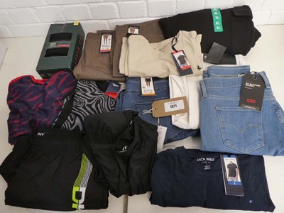 Lot Approx. 15 items of branded clothing. To...