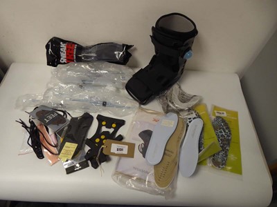 Lot 3131 - Bundle of shoe/feet accessories, includes-...