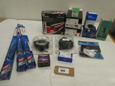 Lot 4550 - Brake pads, fuel tank caps, Diesel pump, roof...