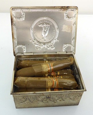 Lot 513 - A Tin of 10 old Vander Elst cigars depicting...