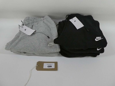 Lot 1306 - Approx. 5 pairs of Nike joggers