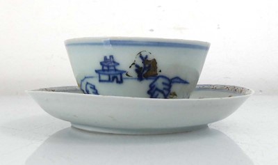 Lot 322 - A Nanking Cargo blue and white tea bowl and...