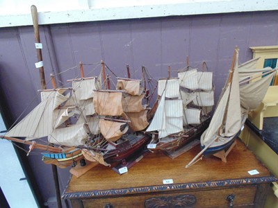 Lot 51 - Four models of ships