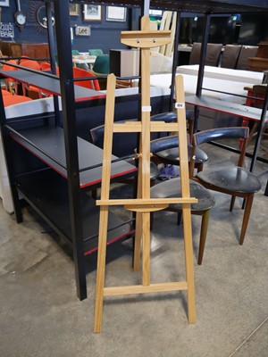 Lot 1074 - Artists easel