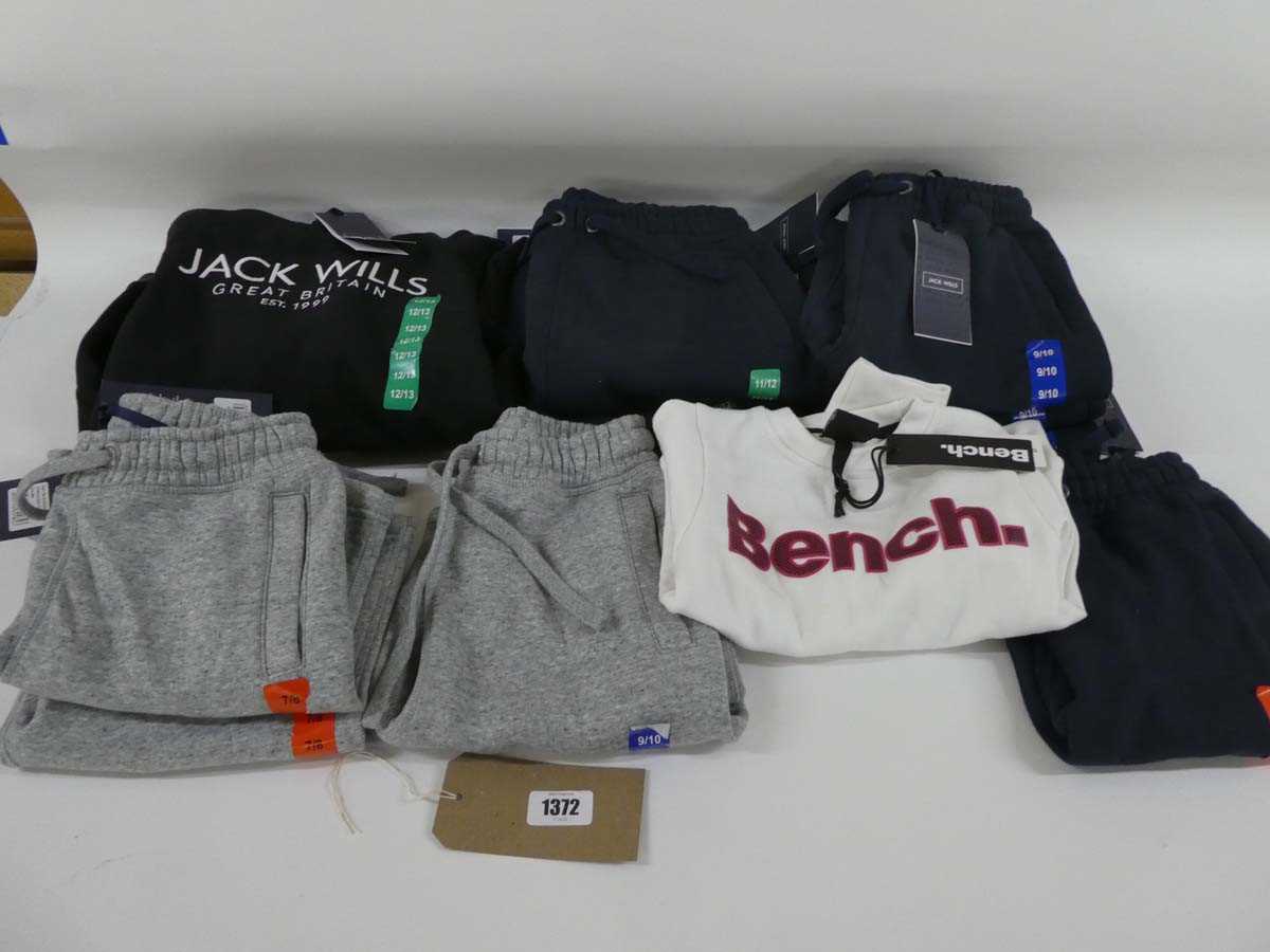 Lot 1440 - Approx. 10 branded items of childrens clothing...