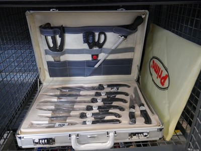 Lot 1178 - Prima knife set in metal case