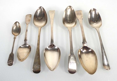 Lot 432 - A Victorian silver fiddle pattern dessert...