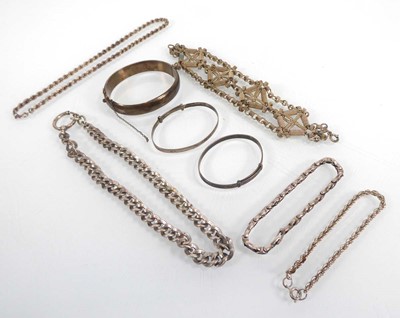 Lot 436 - A group of silver and metalware jewellery...