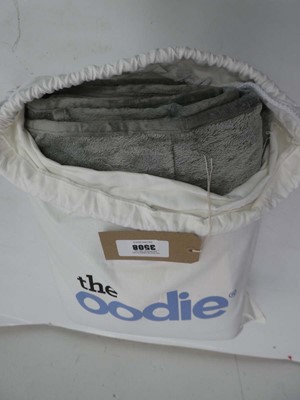 Lot 3508 - The Oodie 9kg weighted blanket