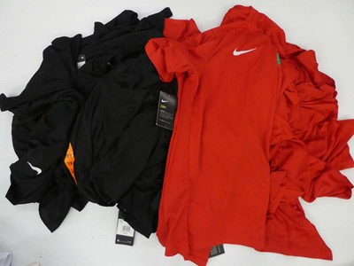 Lot 3865 - Bag containing 23 mens black and red Nike...