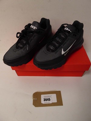 Lot 3645 - Boxed pair of Nike trainers, black, UK 6