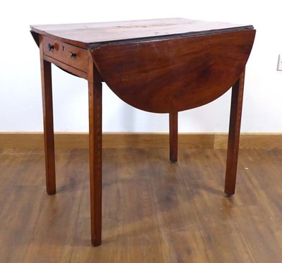 Lot 22 - An early 19th century mahogany pembroke table,...