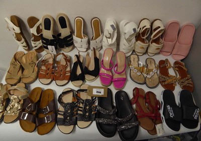 Lot 3649 - 18 pairs of ladies sandals of various styles...