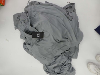 Lot 3899 - Bag containing 28 Under Armour Tech Graphic...