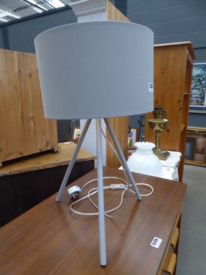 Lot 5238 - Tripod table lamp with shade