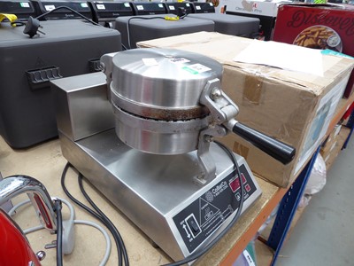 Lot 3052 - CoBatCo waffle maker