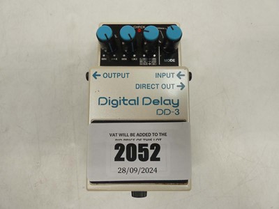 Lot 2052 - Boss Digital Delay DD-3 effects pedal