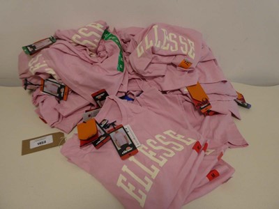 Lot 1453 - Approx. 25 ladies Ellesse t-shirts