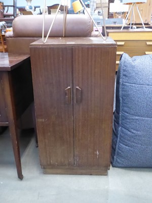 Lot 5261 - Cabinet with a qty of shellac records