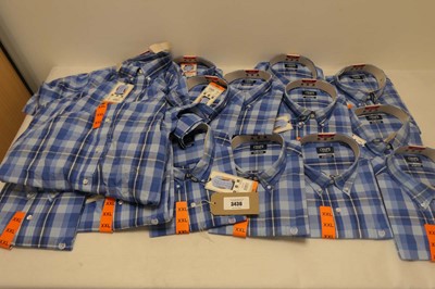 Lot 3436 - 15 Men's Chap shirts in blue