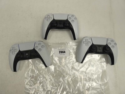 Lot 2064 - 3x PS5 DualSense wireless controllers