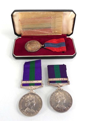 Lot 67 - A cased Imperial Service Medal awarded to...