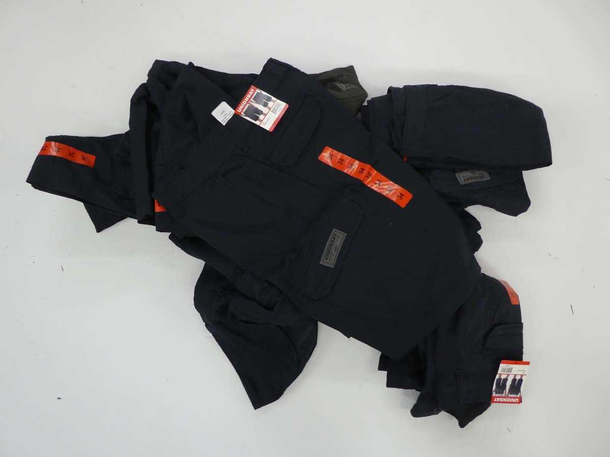 Lot 3893 - Bag containing approx. 15 men's jogger shorts...