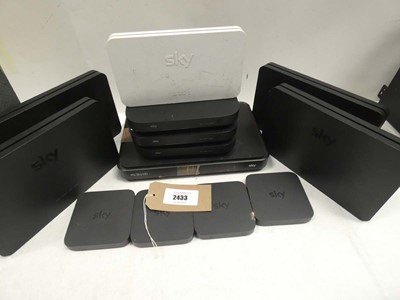 Lot 2433 - 4x Sky Stream Pucks and various Sky routers /...