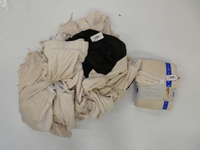 Lot 3886 - Bag containing 16 items of Carole Hochman...