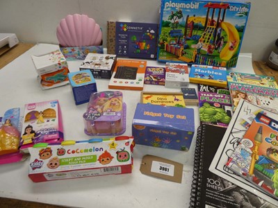 Lot 3961 - Selection of toys & games including Connetix,...