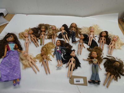 Lot 3963 - Selection of Bratz dolls