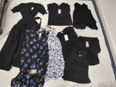 Lot 3746 - Selection of clothing to include Mint Velvet,...