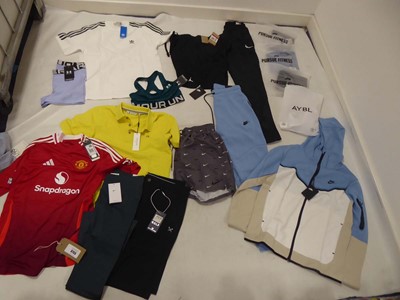 Lot 3753 - Selection of sportswear to include Nike, Aybl,...