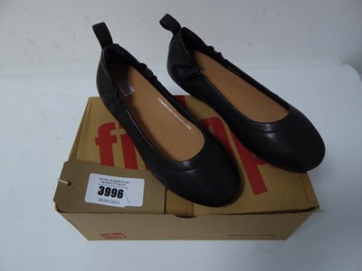 Lot 3996 - Boxed pair of Fitflop Allegro shoes, black, UK...